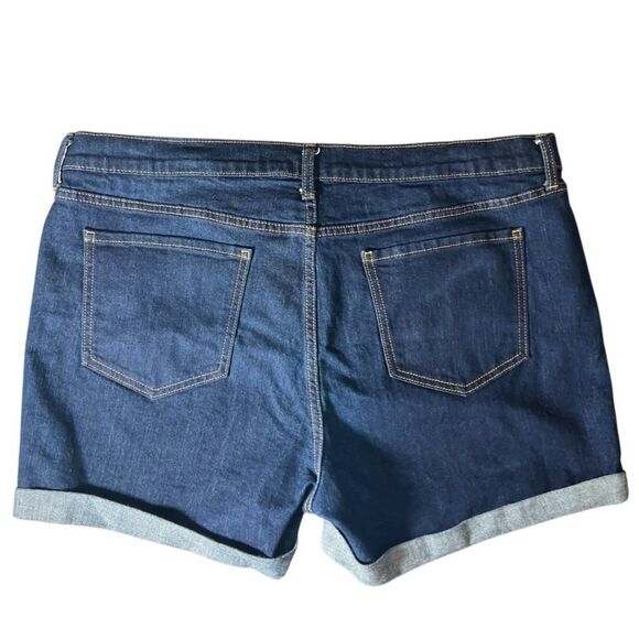 Old Navy semi fitted stretch rolled bottom jean shorts plus Size 16 - Picture 2 of 10
